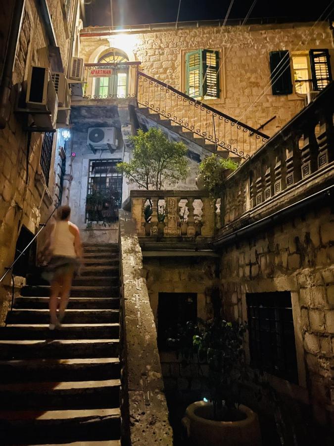 Cozy 2 Bedroom Apartment In Antique Bizanti Palace 科托尔 外观 照片