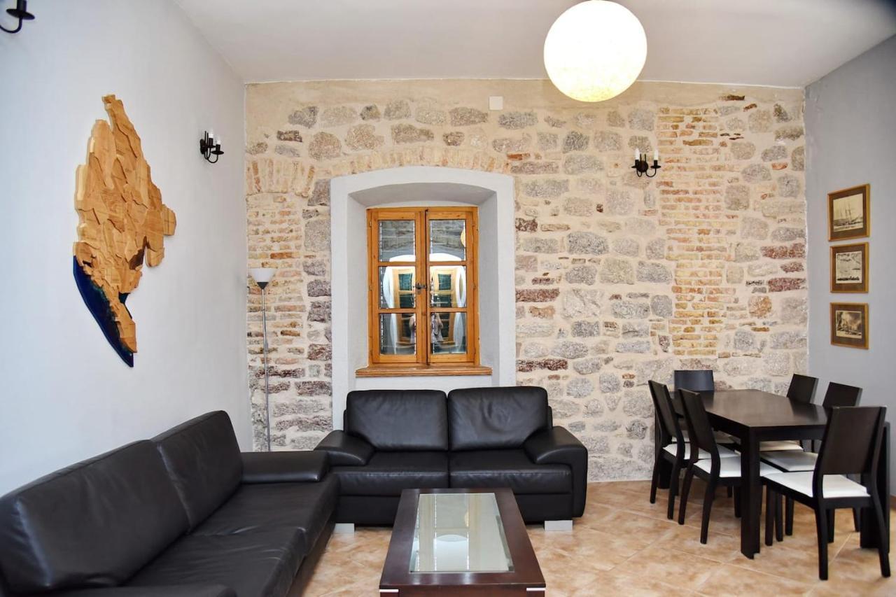 Cozy 2 Bedroom Apartment In Antique Bizanti Palace 科托尔 外观 照片