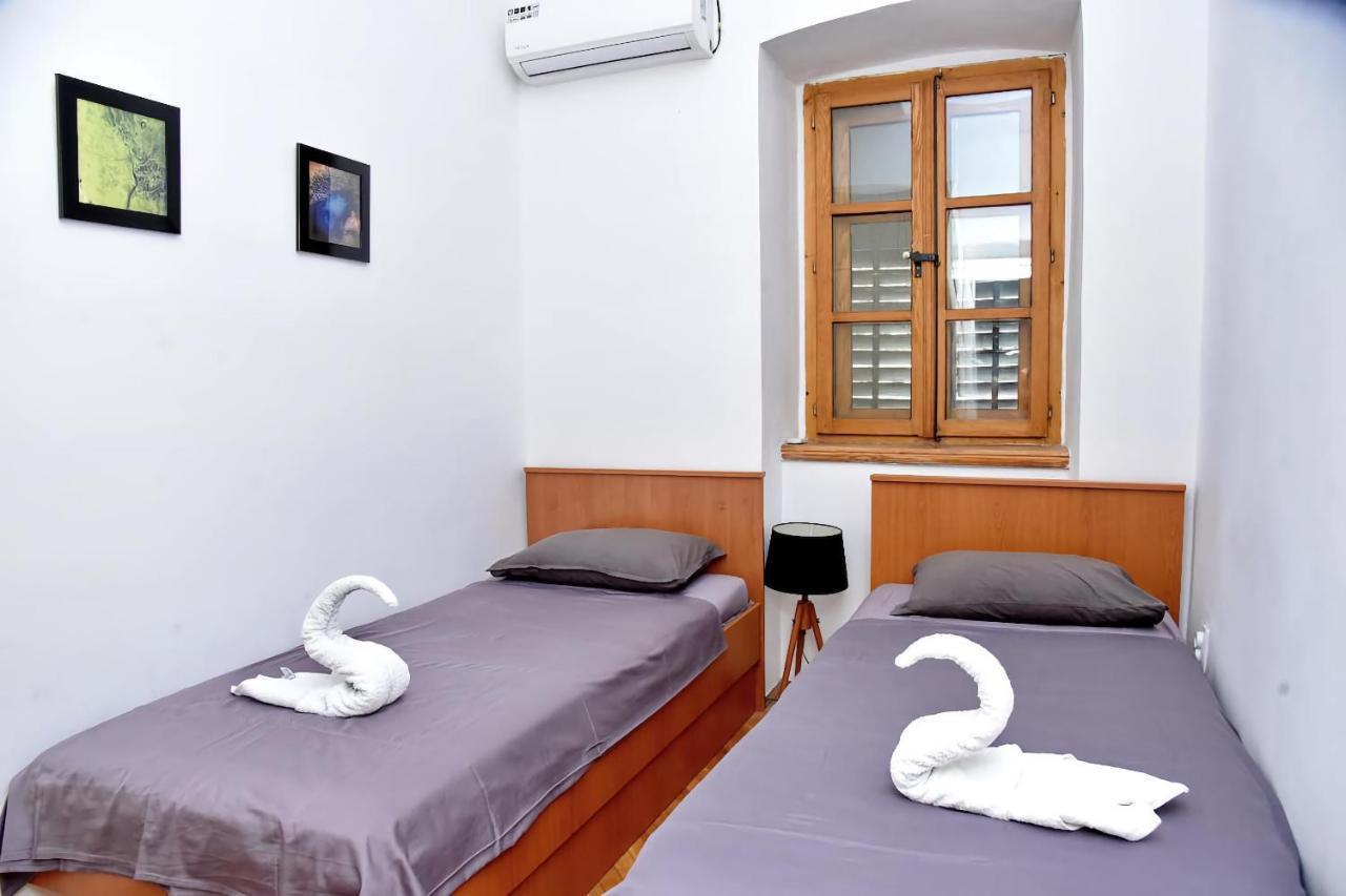 Cozy 2 Bedroom Apartment In Antique Bizanti Palace 科托尔 外观 照片